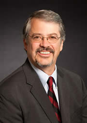 ˼��ȫ�򸱿�������Ӌ(j��)����ϯ���g(sh��)��Lew Tucker