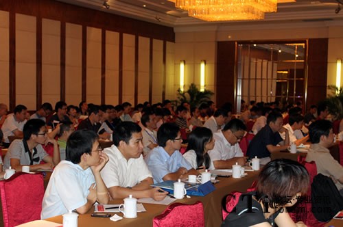 <e2010�W�ψ�(ji��n)��һ���ں�ͨ��ƽ�_�A����ӑ��