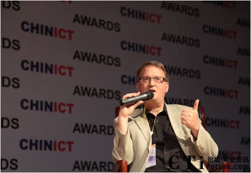 RIM ��˾�_(k��i)�l(f��)���P(gu��n)ϵ�����B(t��i)ϵ�y(t��ng)�_(k��i)�l(f��)������Alec Saunders������ݮ���Ї�(gu��)�_(k��i)�l(f��)���ṩ�ęC(j��)��