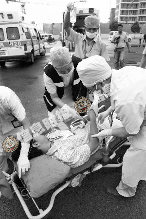 ��خ�^(q��)�e�����а���ȼ�¼���(y��ng)����Ԯ����(x��)��120����(d��ng)���ȡ����ߡ�